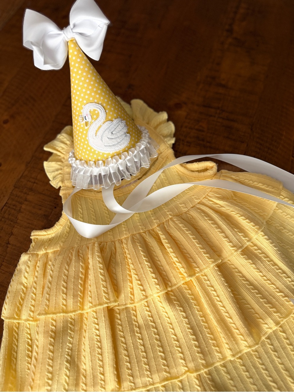 Girls 3T Outfit Yellow Ruffled Knit with fabric Birthday Party Hat - Picture 3 of 6